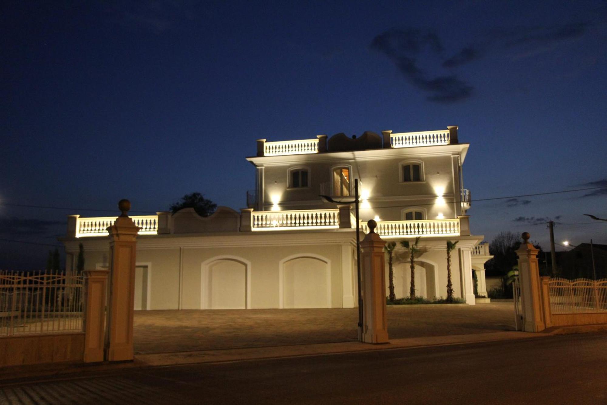 Suites & Apartments Liola' Castrocielo ภายนอก รูปภาพ