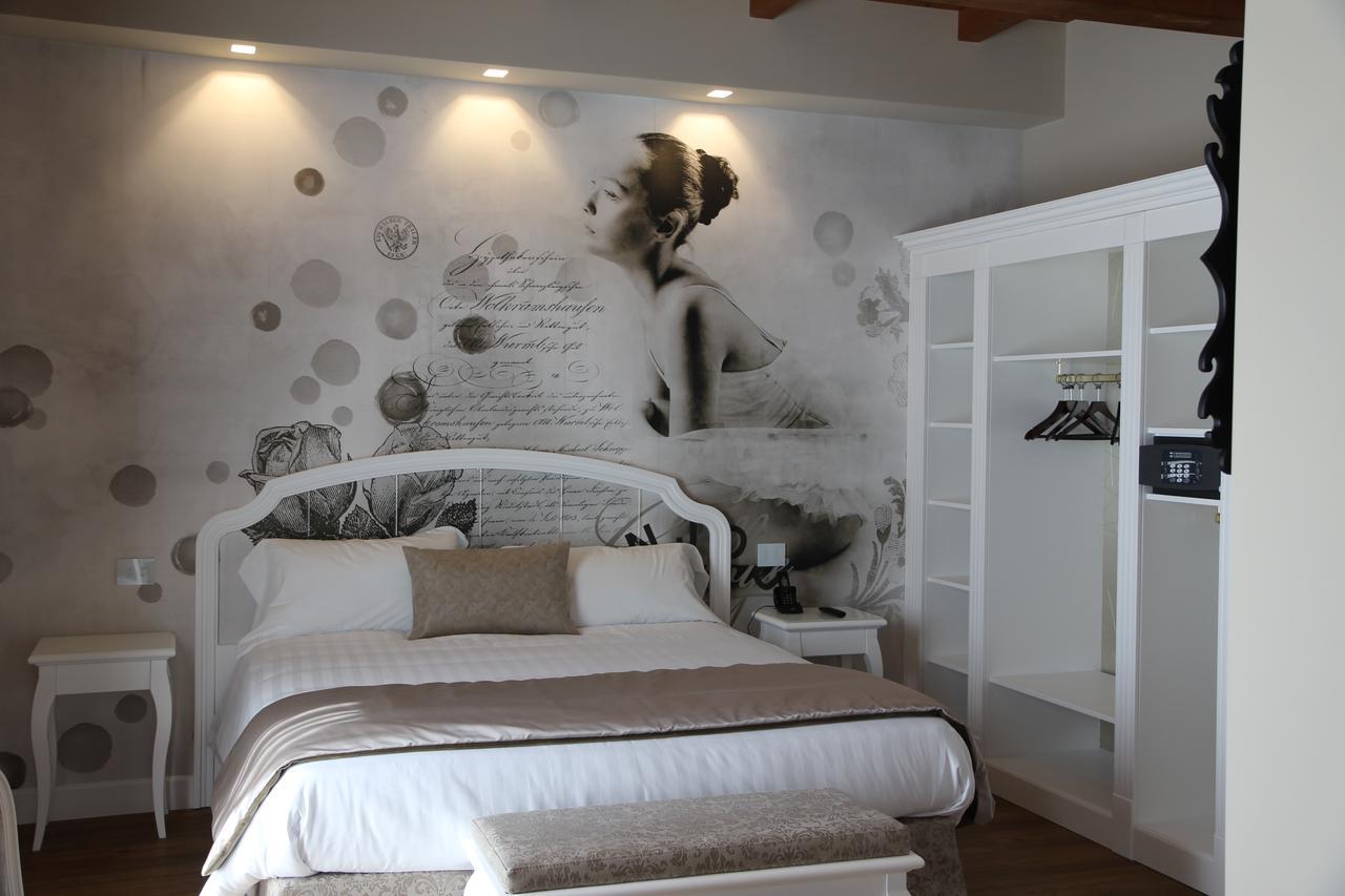 Suites & Apartments Liola' Castrocielo ภายนอก รูปภาพ