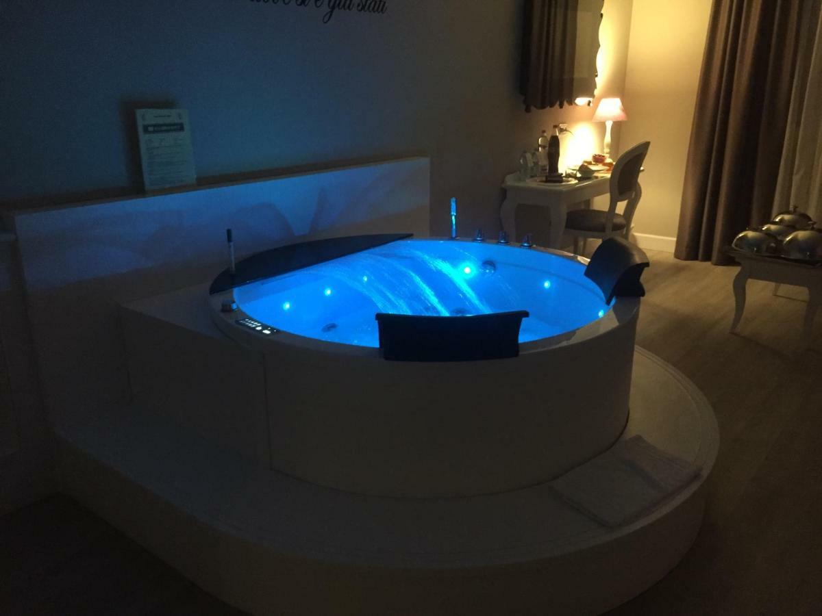 Suites & Apartments Liola' Castrocielo ภายนอก รูปภาพ