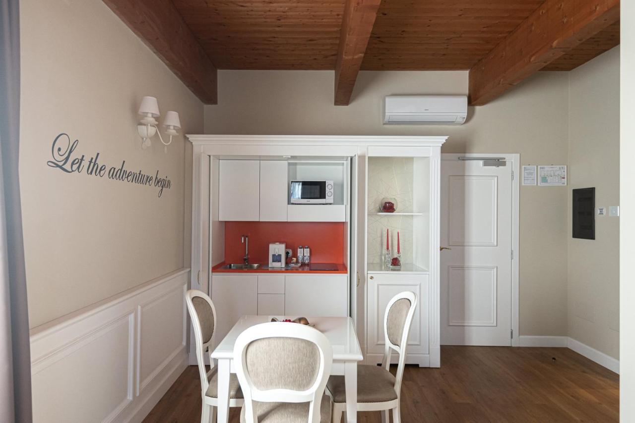 Suites & Apartments Liola' Castrocielo ภายนอก รูปภาพ