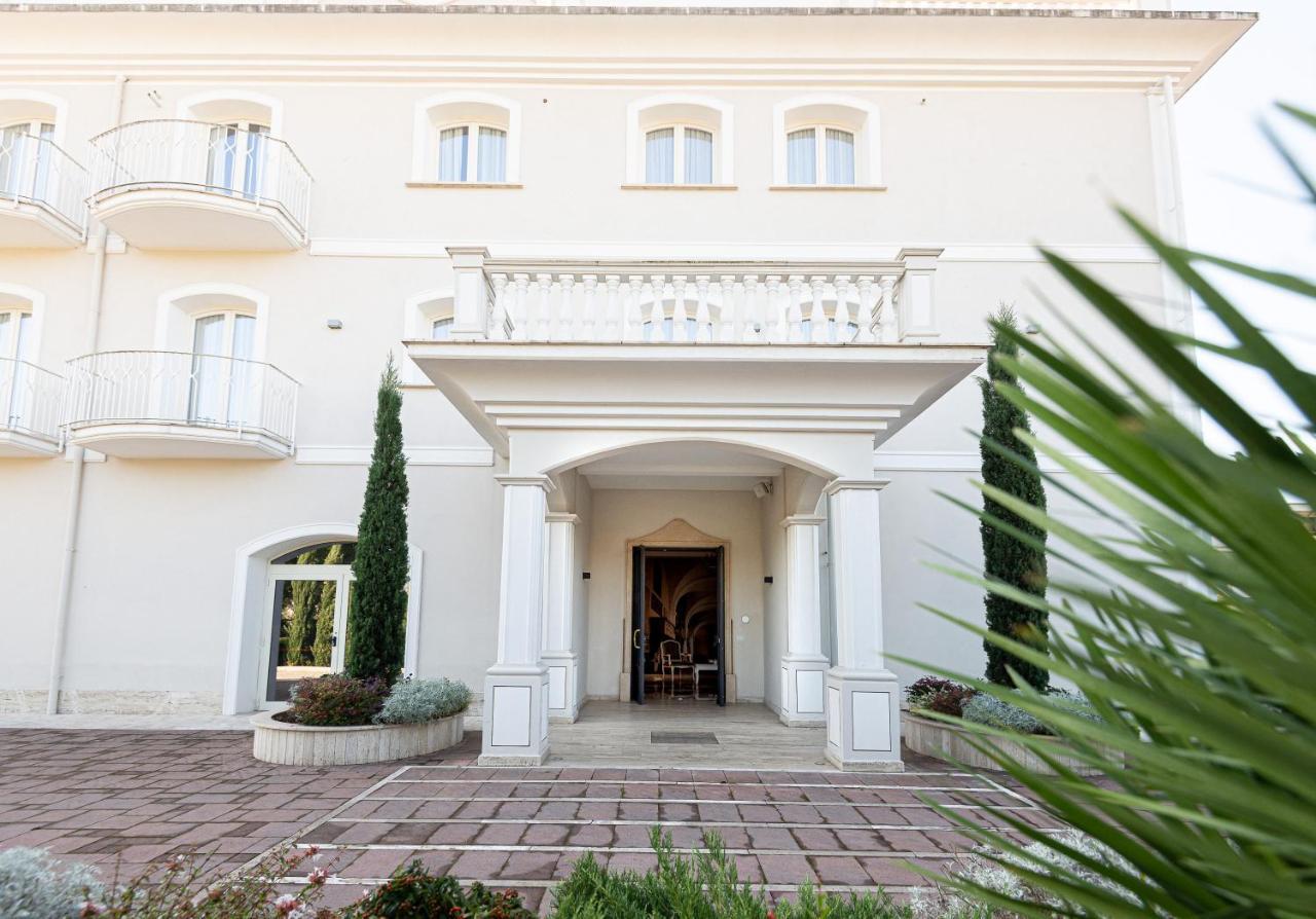 Suites & Apartments Liola' Castrocielo ภายนอก รูปภาพ